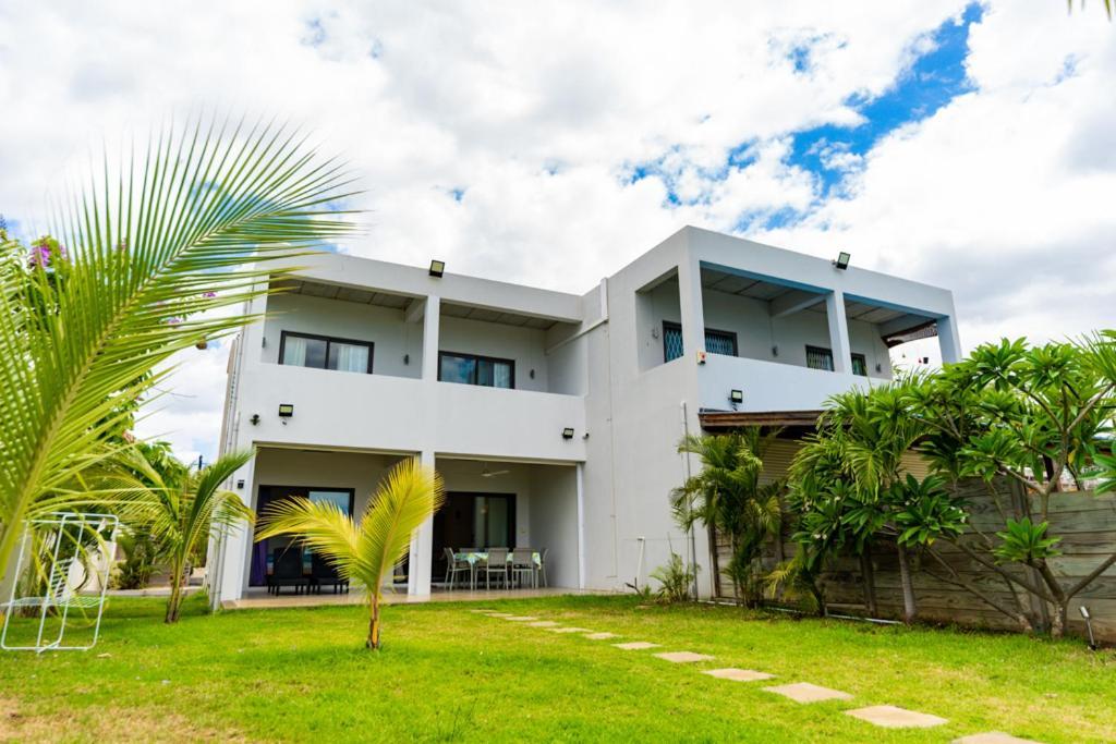 Stella Marris Beachfront Villa Pointe aux Sable Kültér fotó
