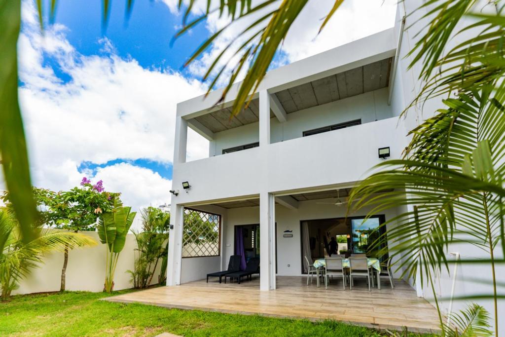 Stella Marris Beachfront Villa Pointe aux Sable Kültér fotó